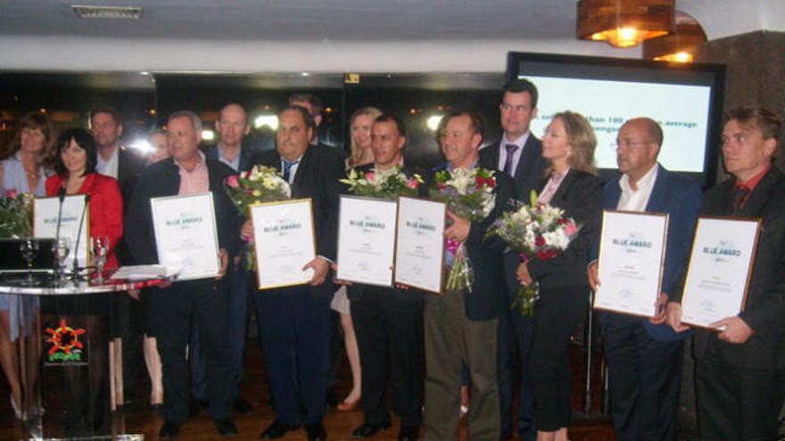 Premios a los mejores establecimientos. TUI Nordic entregó ayer en el Castillo de San José los premios a los hoteles mejor valorados por sus clientes. En la modalidad de tres estrellas los premiados fueron Lanzaplaya (bronce), Isla de Lobos (plata) y Cinco Plazas (oro). En cuatro estrellas los ganadores fueron Villas Alondra (bronce), Las Costas (plata) y Seaside Jameos Playa (oro). En cinco estrellas el premio fue para el Princesa Yaiza y el galardón Blue Spirit fue para Sol Lanzarote.