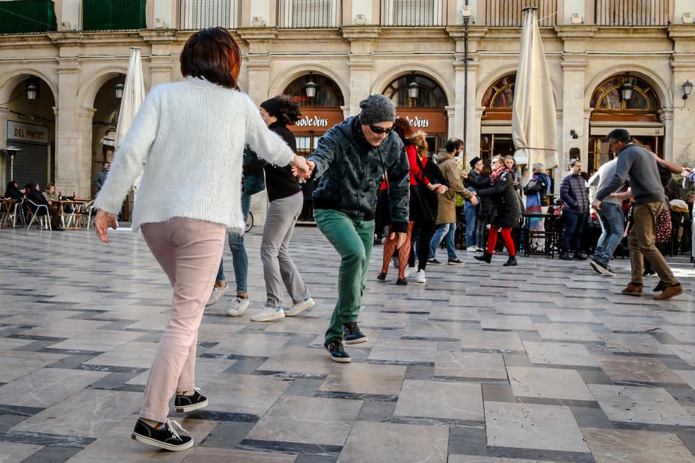 Alcoy se mueve a ritmo de swing