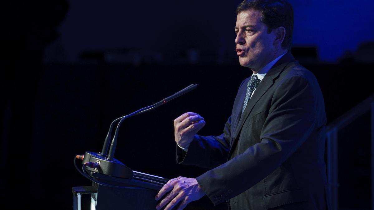 El presidente de la Junta, Alfonso Fernández Mañueco, durante su intervención en el foro económico.