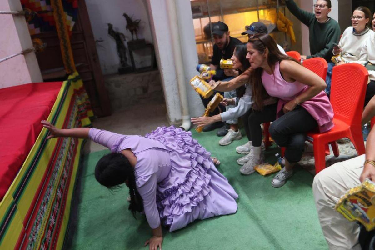 Las “Cholitas Luchadoras”: el poder femenino que desafía el machismo desde el ring