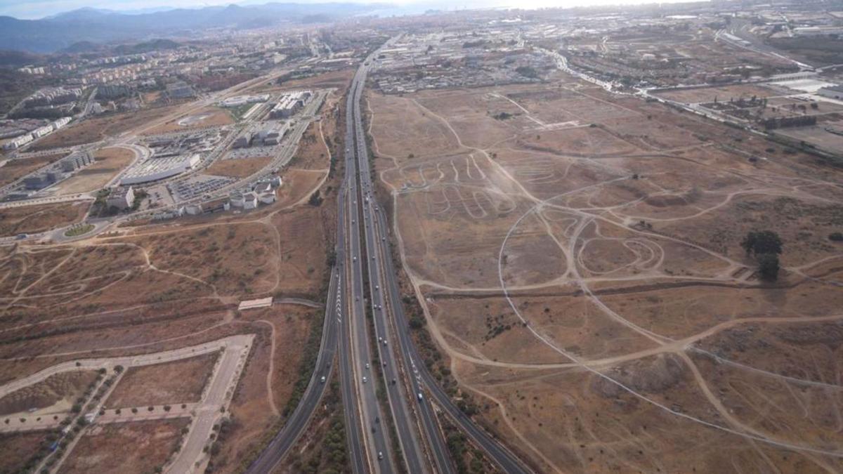 Los terrenos de la Expo de Málaga, a la derecha de la autovía.