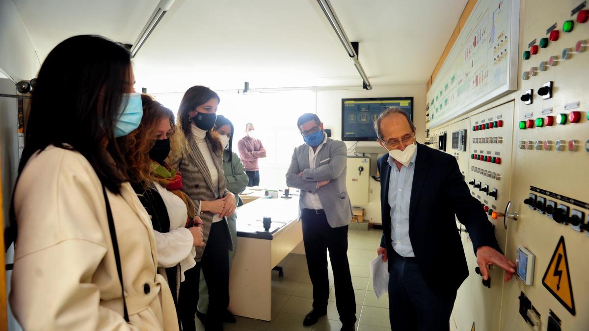 Sala de control de la planta fotovoltaica de Treviscoso.