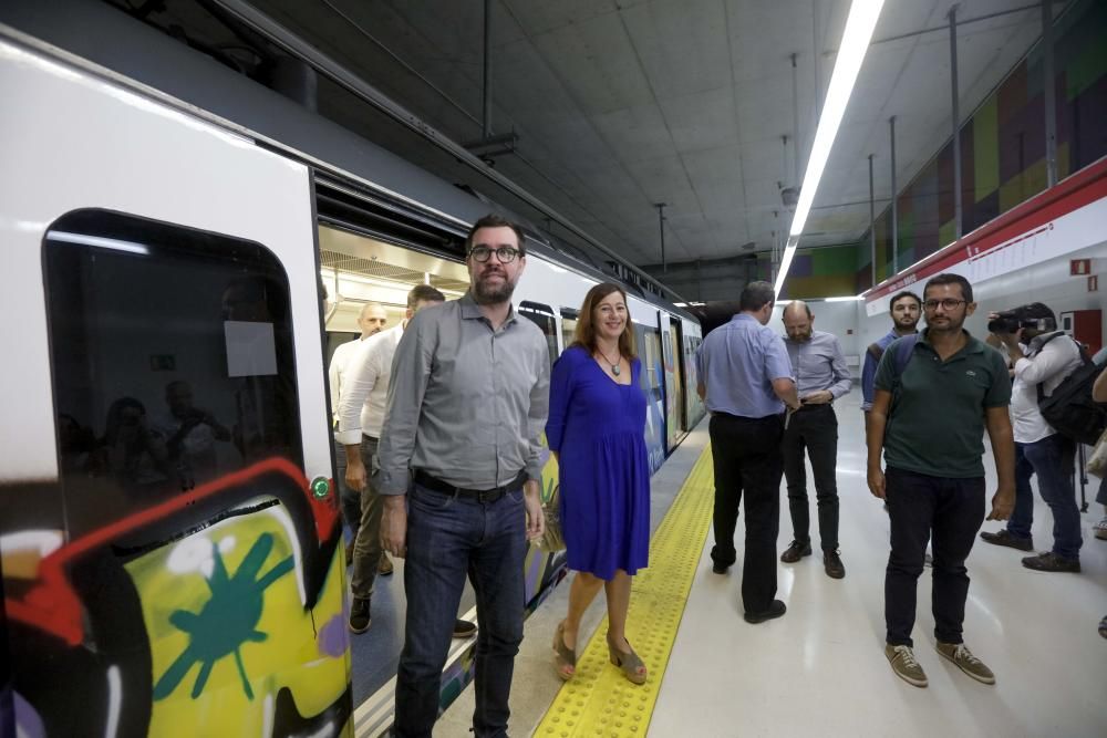 Las autoridades usan la tarjeta ciudadana para acceder al metro