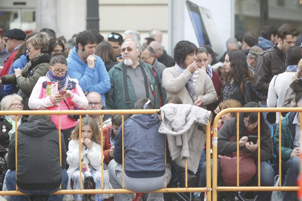 Búscate en la mascletà del 18 de marzo