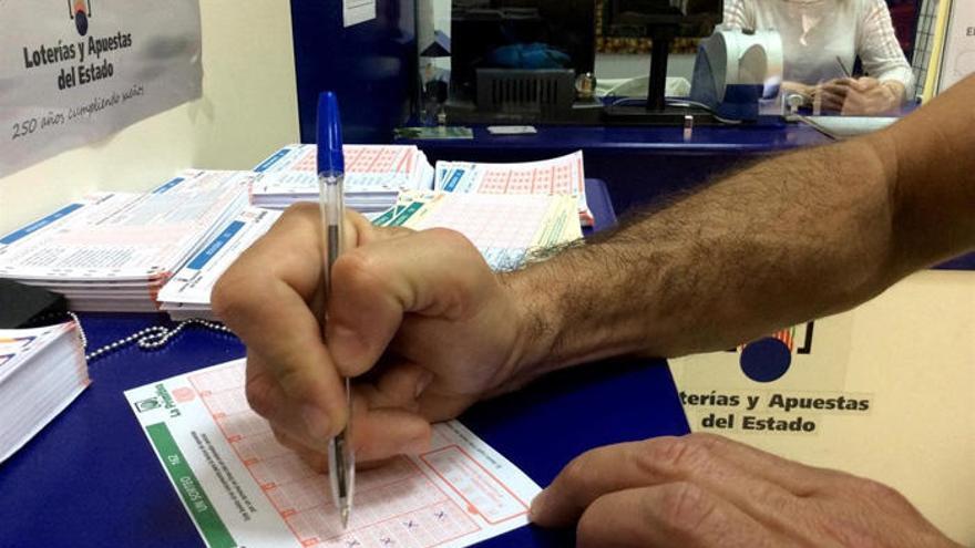 El propietario de un boleto sellado en Málaga capital cobrará un total de 82.291,39 euros por un premio de segunda categoría del sorteo de la Lotería Primitiva.