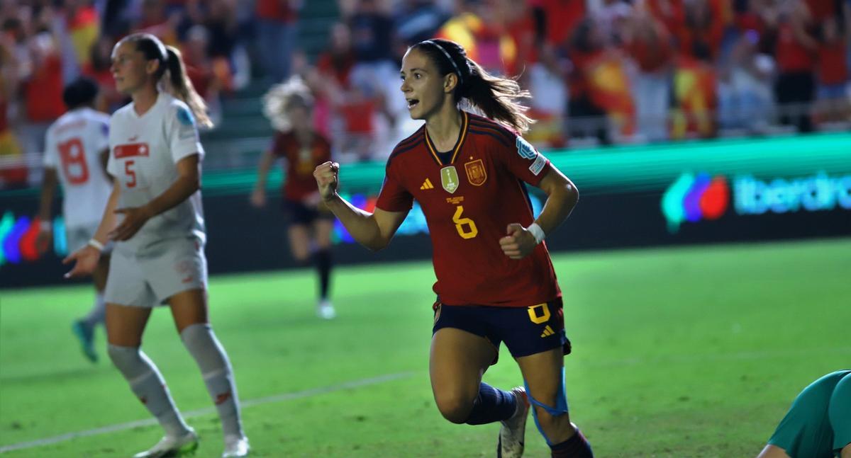Aitana Bonmatí celebra un gol en el España-Suiza jugado en septiembre del 2023 en Córdoba.