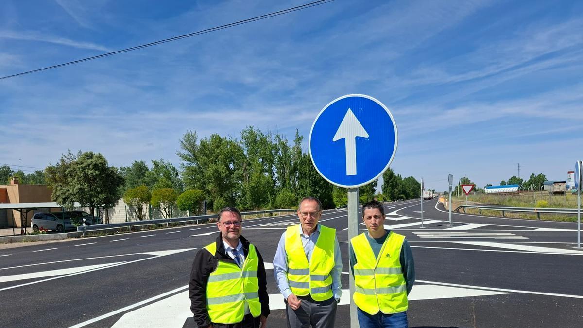 El subdelegado del Gobierno visita las obras de rehabilitación de la N-122