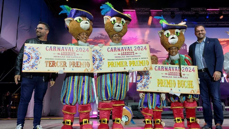 Los Noveleros ganan el Concurso de Murgas Infantiles del Carnaval de Arrecife