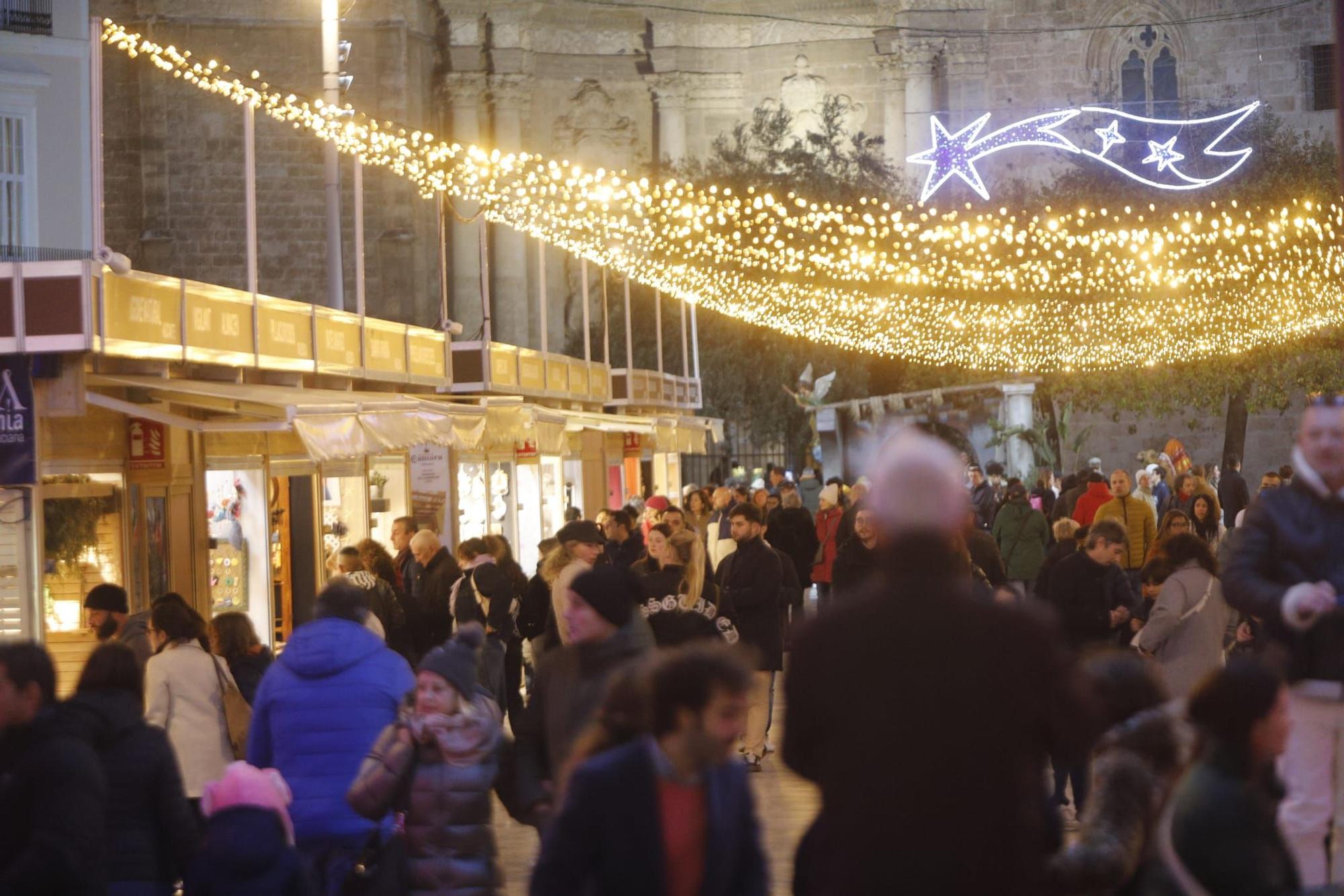 El centro de València se llena el último fin de semana de Navidad