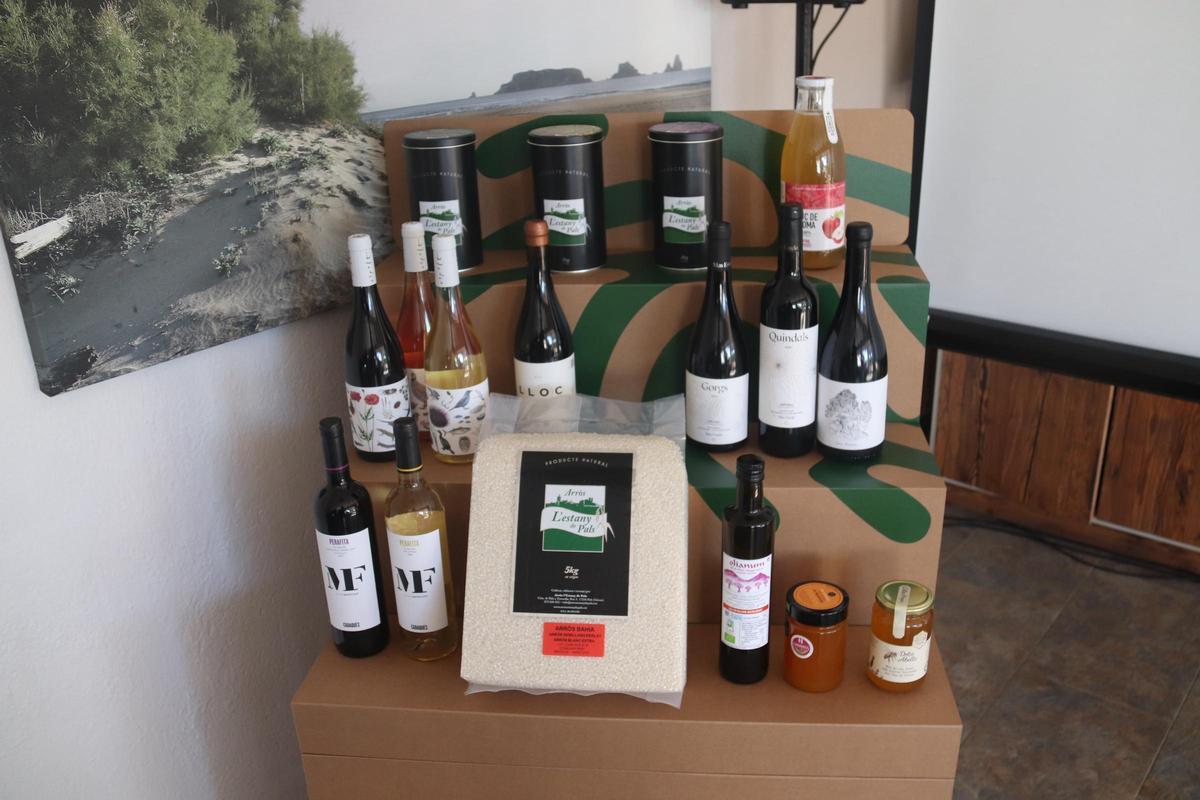 Un mostrador amb alguns dels productes que participen en el programa 'Fet al parc' que ha impulsat el Departament de Territori