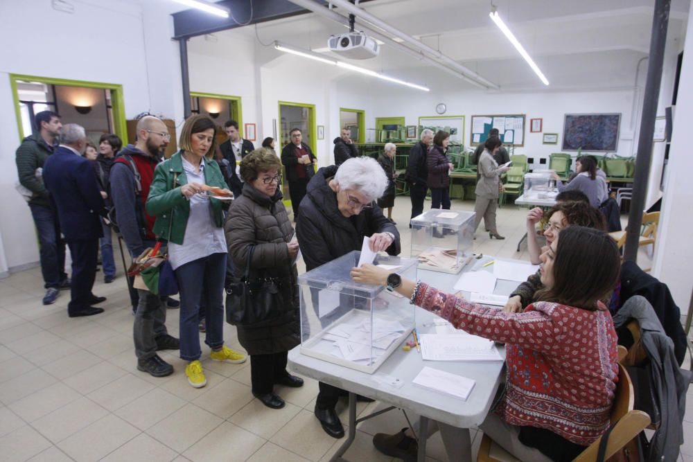 Votacions a l''Escola Eiximenis de Girona