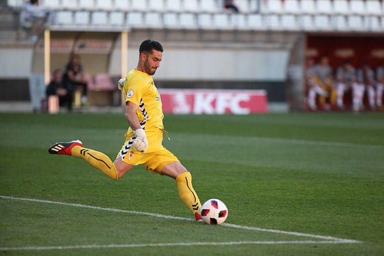 El Real Murcia cae ante el UCAM Murcia en casa