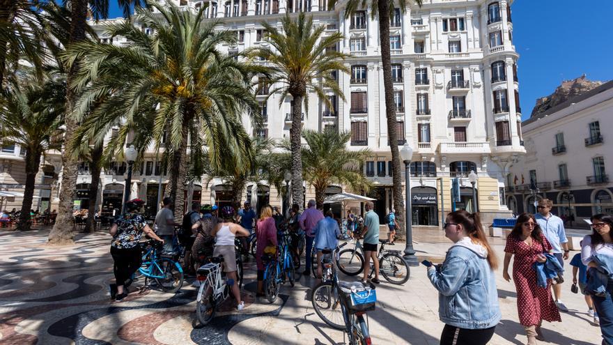 El PSOE de Alicante exige a Barcala la creación del Mapa de Espacios Turísticos de la ciudad