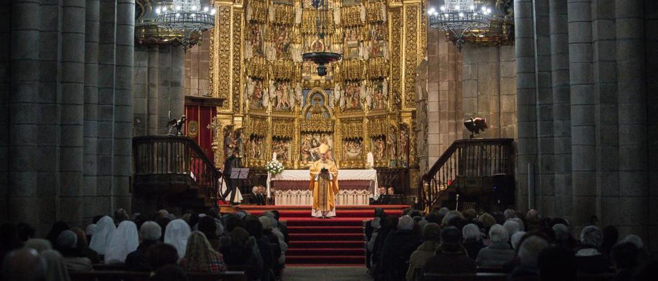 Misa en la Catedral de Ourense. // A. Iglesias