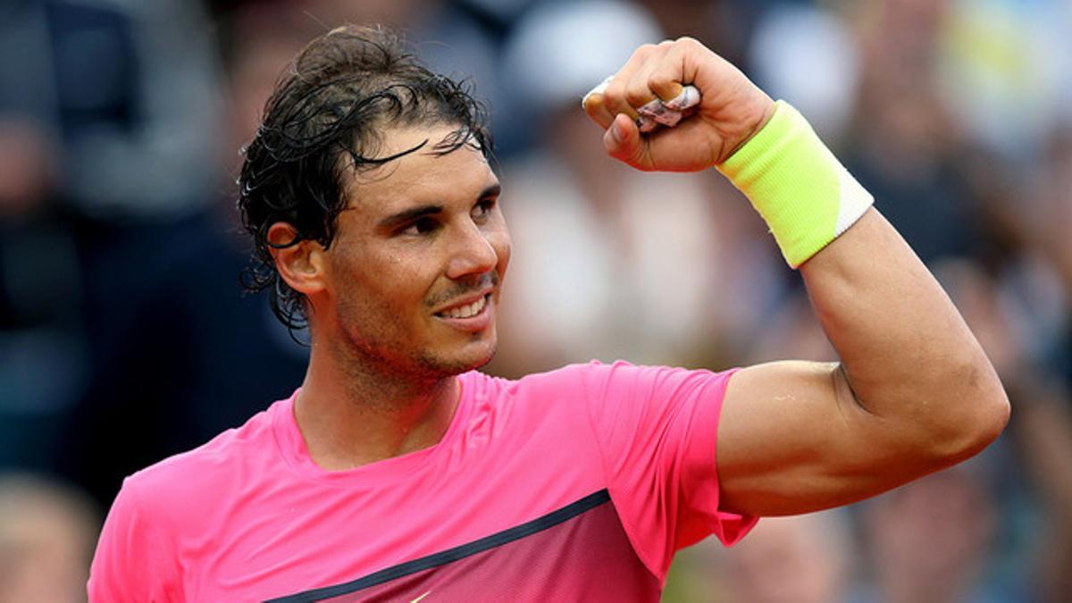 Rafael Nadal festeja su triunfo en la final del torneo de Buenos Aires ante Juan Mónaco