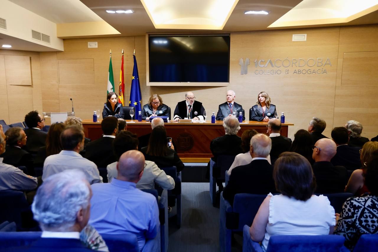El Colegio de la Abogacía de Córdoba distingue a los magistrados del Supremo Juan Ramón Berdugo y Pedro José Vela
