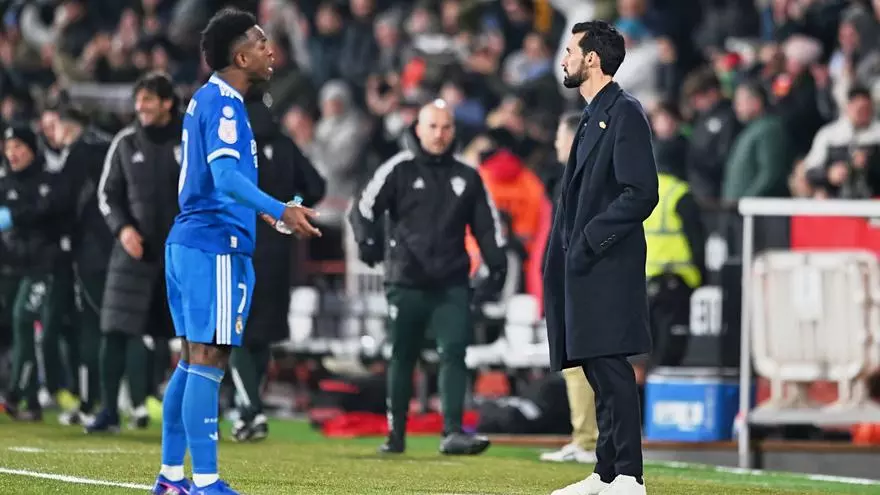 Flick alecciona a un Arbeloa que tiene un duro trabajo por delante