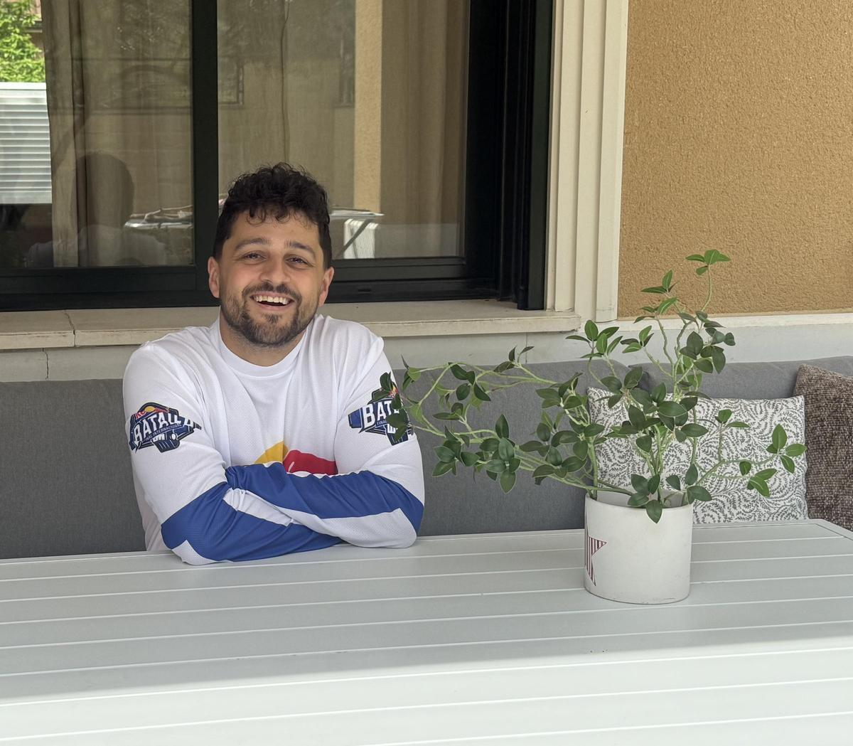 Rubentonces atiende a este periódico desde su casa de Madrid, con Extremadura, el humor y la familia siempre presentes.