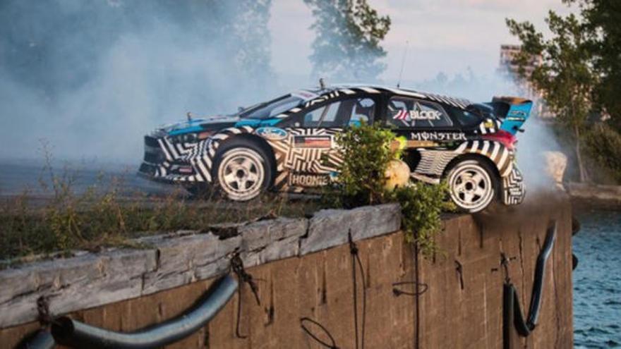 Ken Block lleva al límite los 600CV de su Focus en la Gymkhana 9