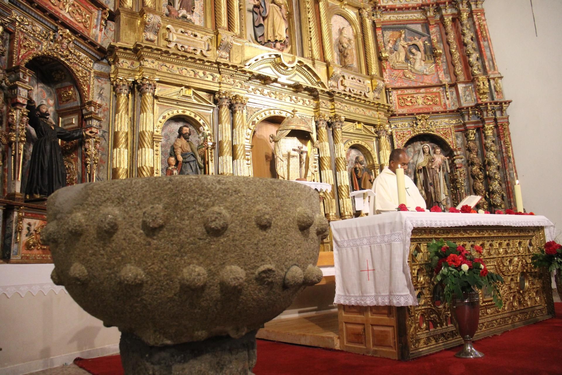 GALERÍA | Bautizo de tres hermanos en Asturianos