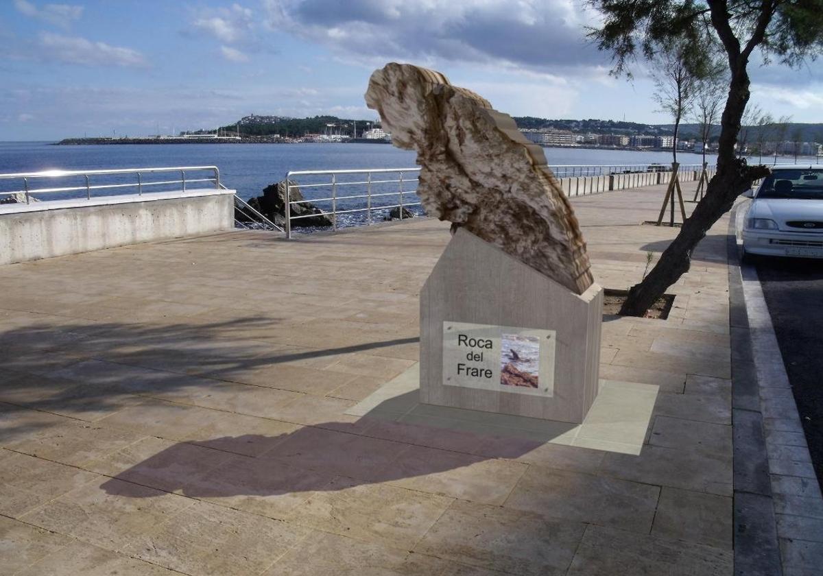 La roca del Frare acompanya els vianants des del passeig