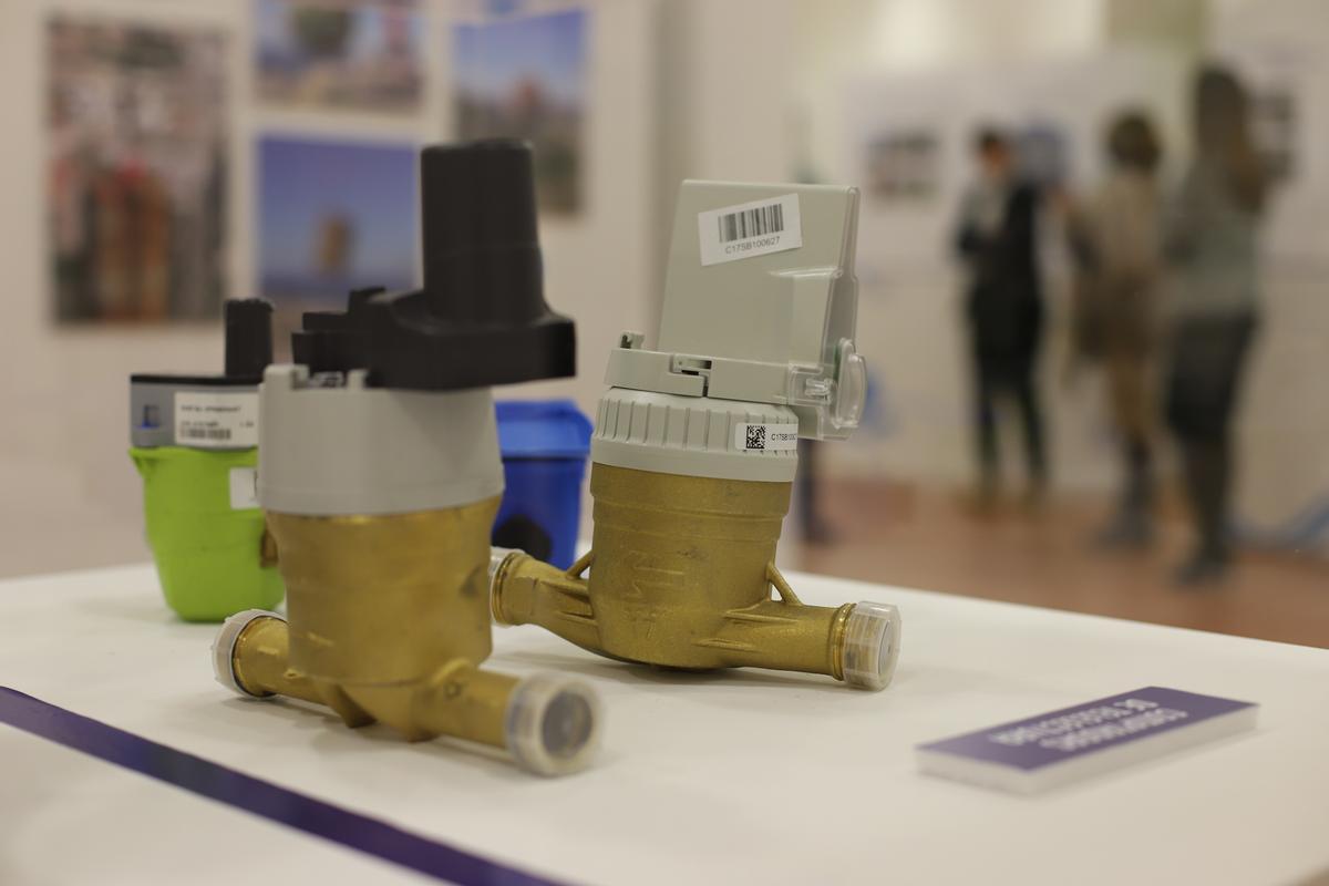 Contadores de agua inteligentes.