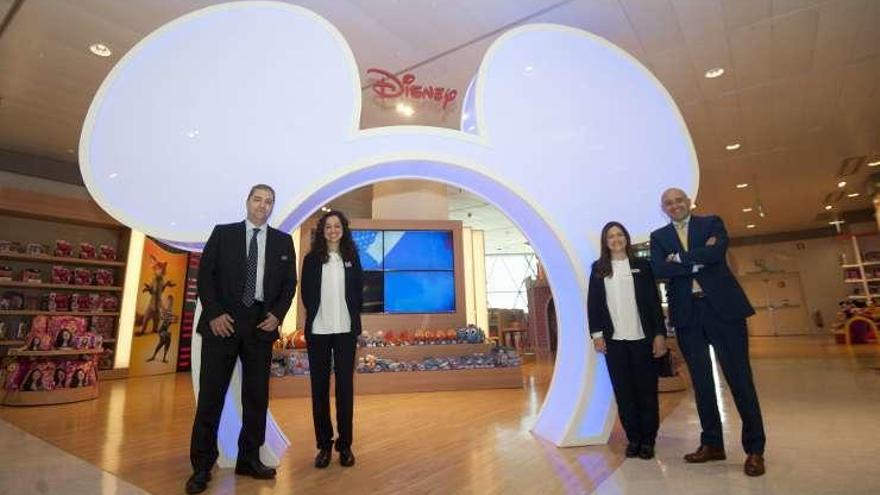 El Corte Inglés abre el espacio de venta Disney más grande de España