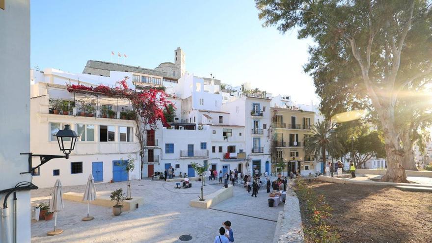 Ibiza refuerza con 311 mil euros la labor de once entidades sociales del municipio