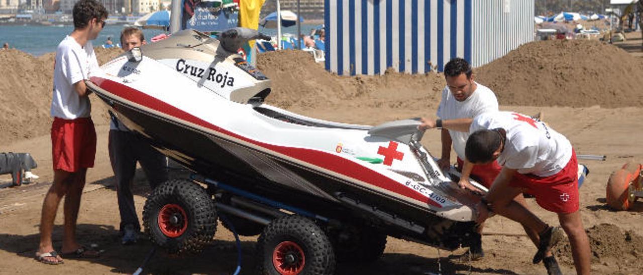 Cruz Roja deja Las Canteras, tras 47 años, por el exiguo contrato