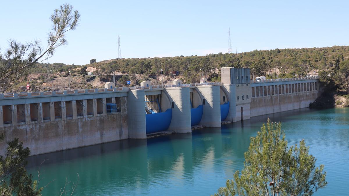 L’embassament d’Alarcón, on la Confederació Hidrogràfica del Xúquer ha mesurat l’evaporació de l’aigua