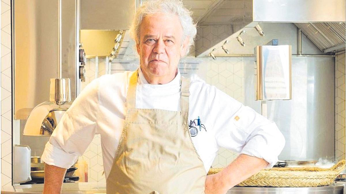 El excineasta y cocinero José Luis García-Berlanga, en la cocina de su restaurante en Madrid.
