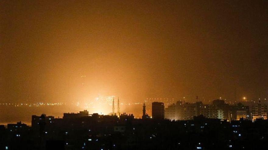 Israel bombardea puestos de Hamás en Gaza, luego de un ataque a Tel Aviv