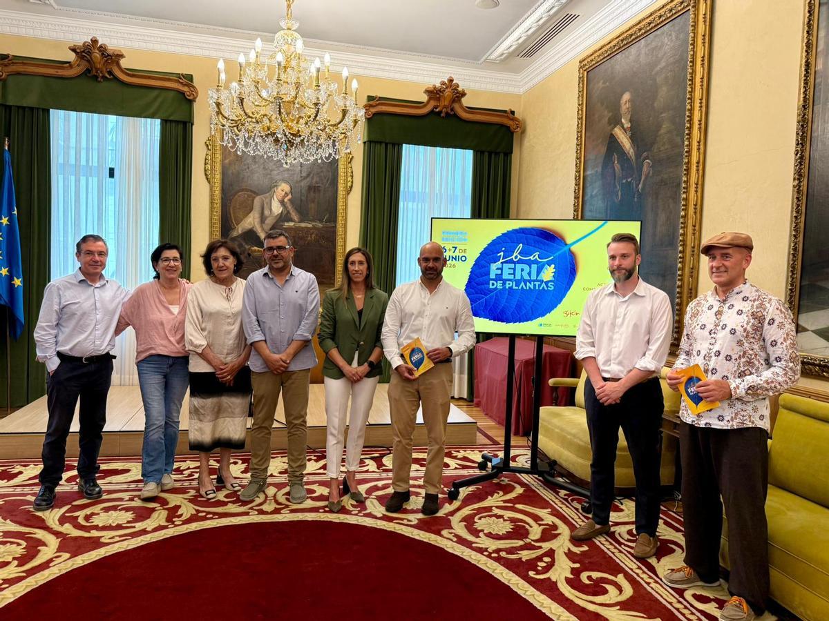 Participantes en la presentación de la Feria de Plantas.