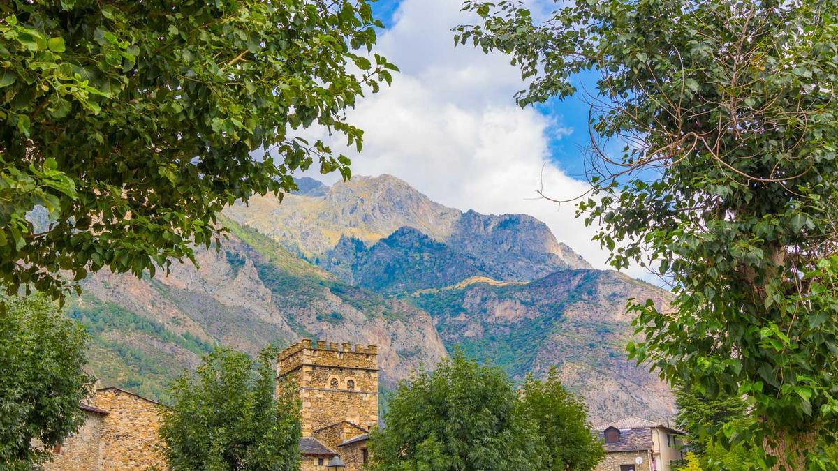 Torla Ordesa con Monte Perdido detrás, Huesca