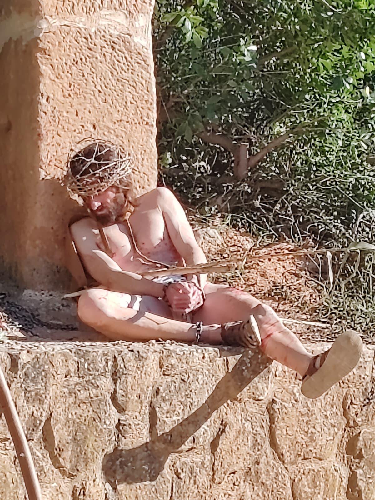 En imágenes | El Drama de la Cruz de Alcorisa conmueve con una puesta en escena más espectacular en el Monte Calvario