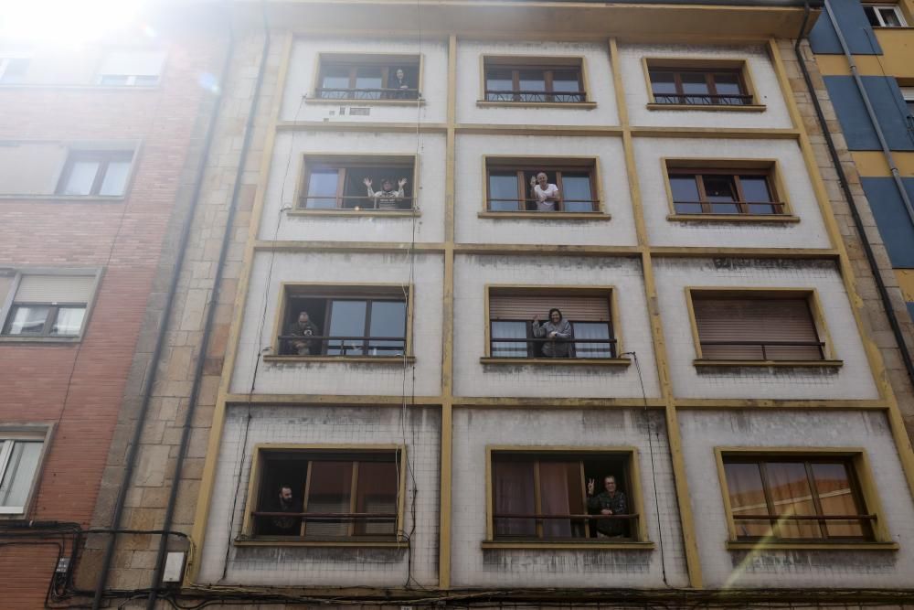 Así pasan los vecinos de Gijón la cuarentena