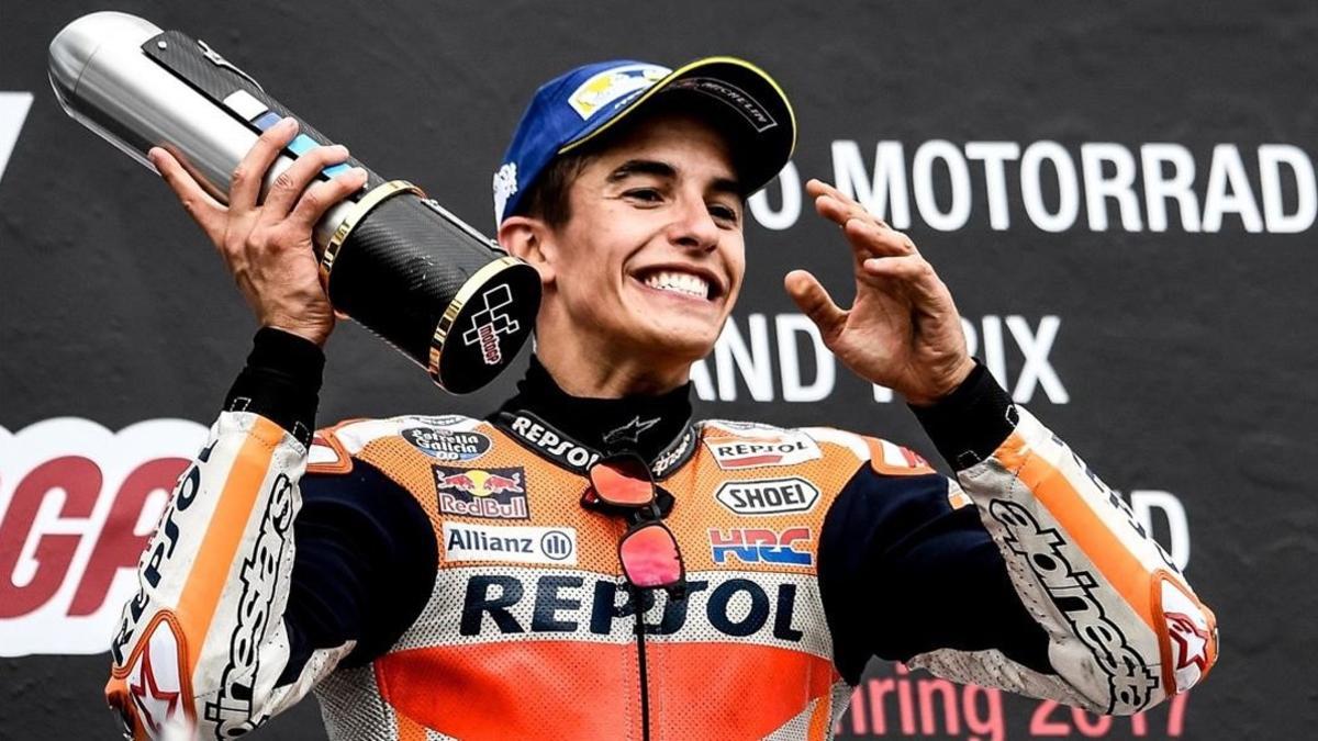 Marc Márquez (Honda) celebra su octava victoria consecutiva en Alemania.