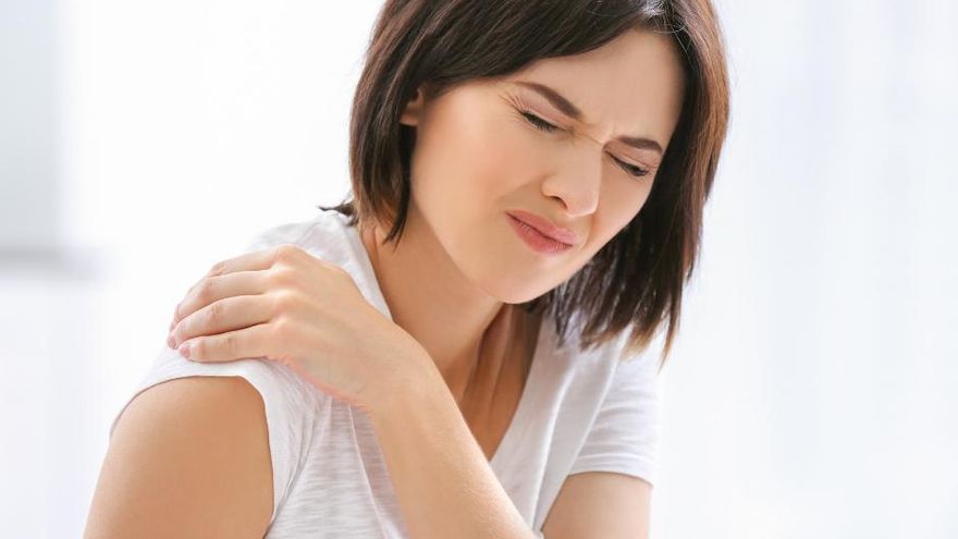 Sinovitis a l’espatlla: una inflamació dolorosa però amb solució