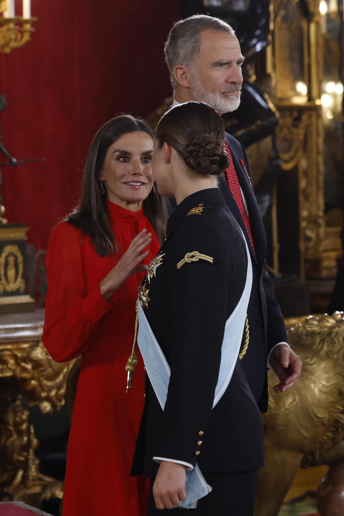 Unos 1.300 invitados asisten a la recepción de la Fiesta Nacional en el Palacio Real