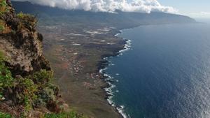 Rescaten una embarcació amb 82 migrants en aigües pròximes a El Hierro