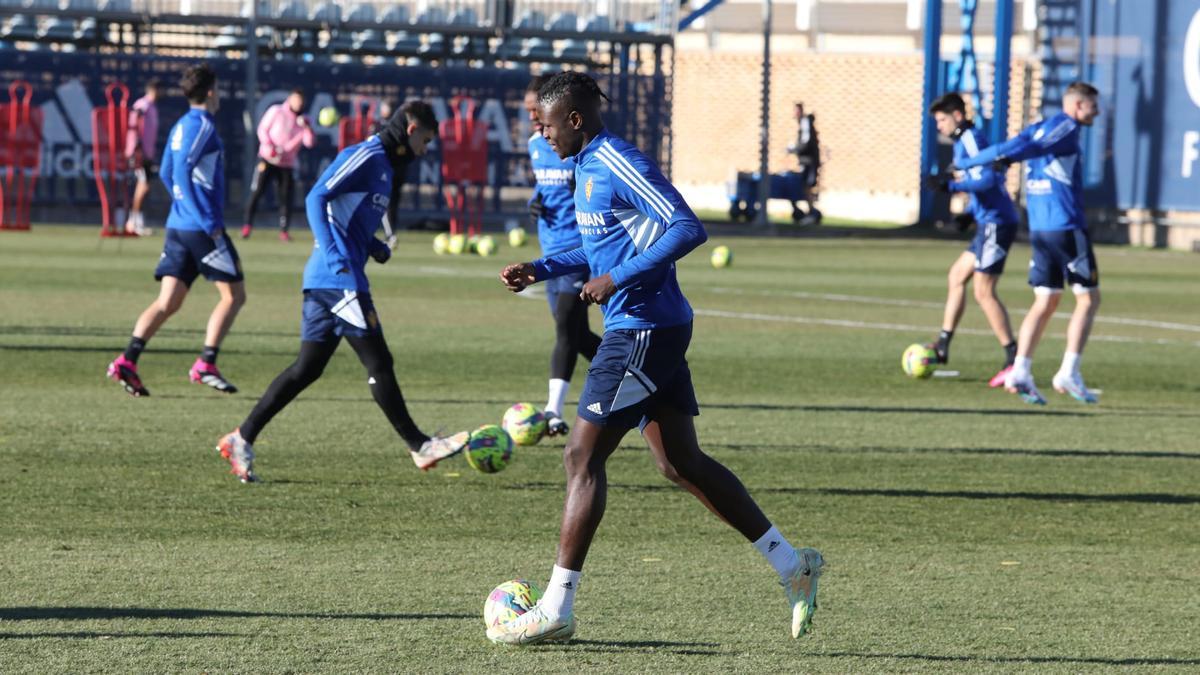 Pape Makhtar Gueye, en el entrenamiento de este sábado en la Ciudad Deportiva.