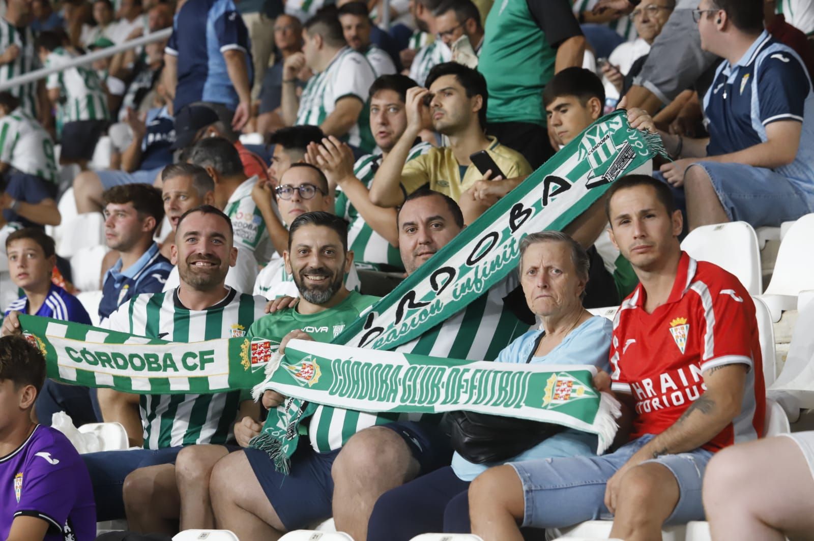 Córdoba CF-Racing de Santander | Las imágenes de la afición en El Arcángel