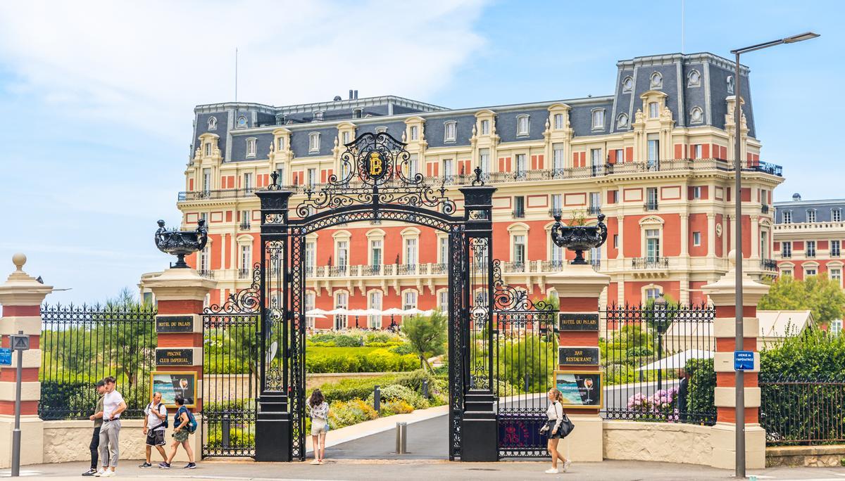 El flamante Hôtel du Palais.