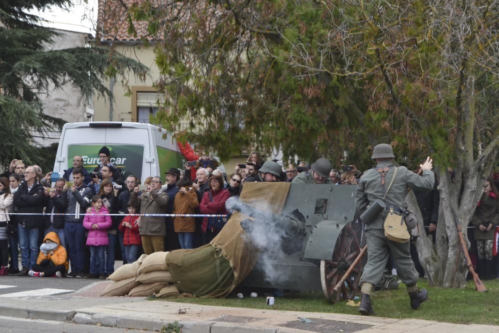 Segundo día de la recreación de la toma del puente