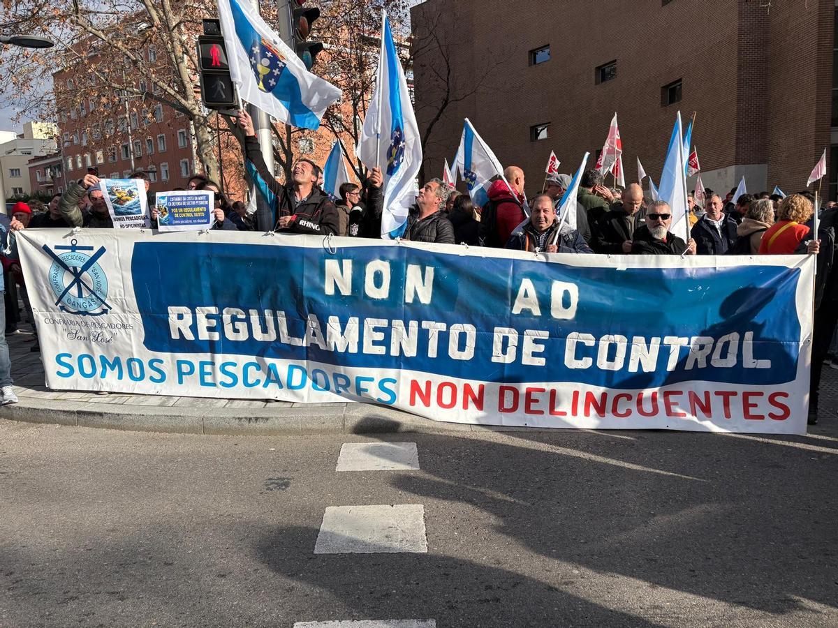 La protesta del lunes en Madrid contra el nuevo reglamento de control de pesca.