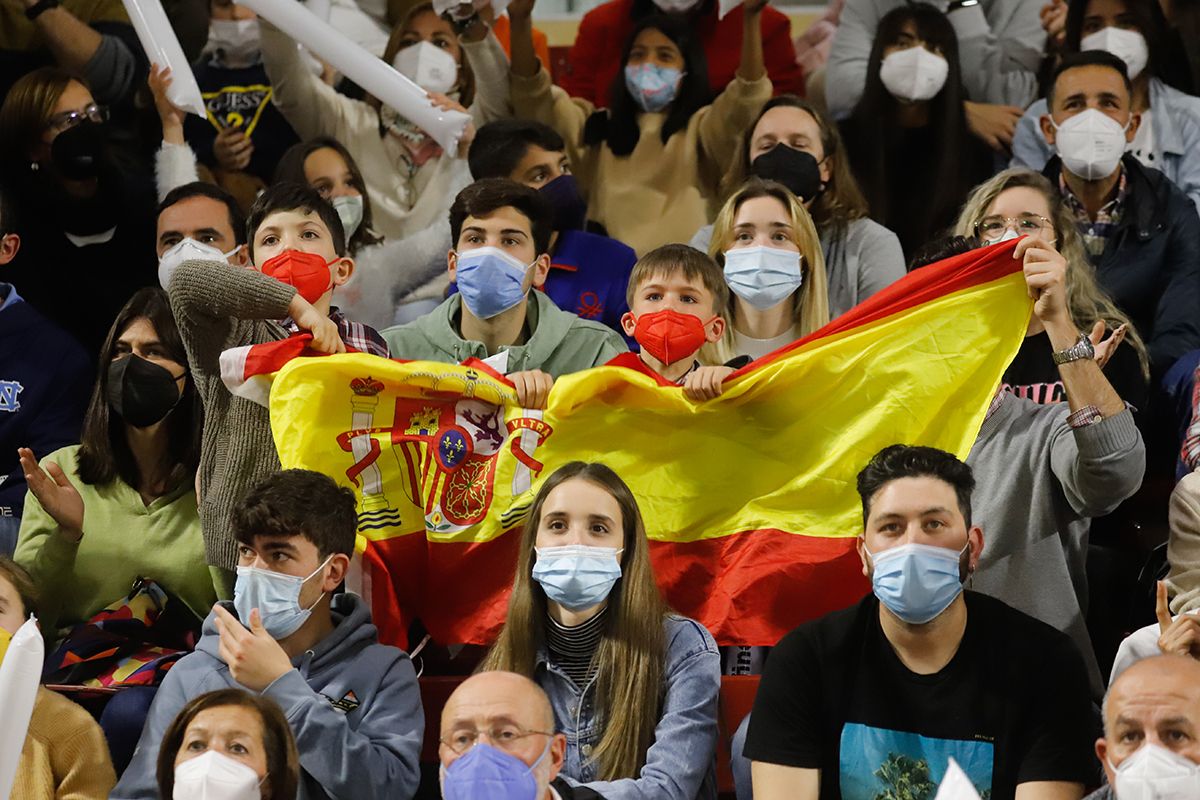 El homenaje a Felipe Reyes y el ambiente en Vista Alegre en el España - Ucrania