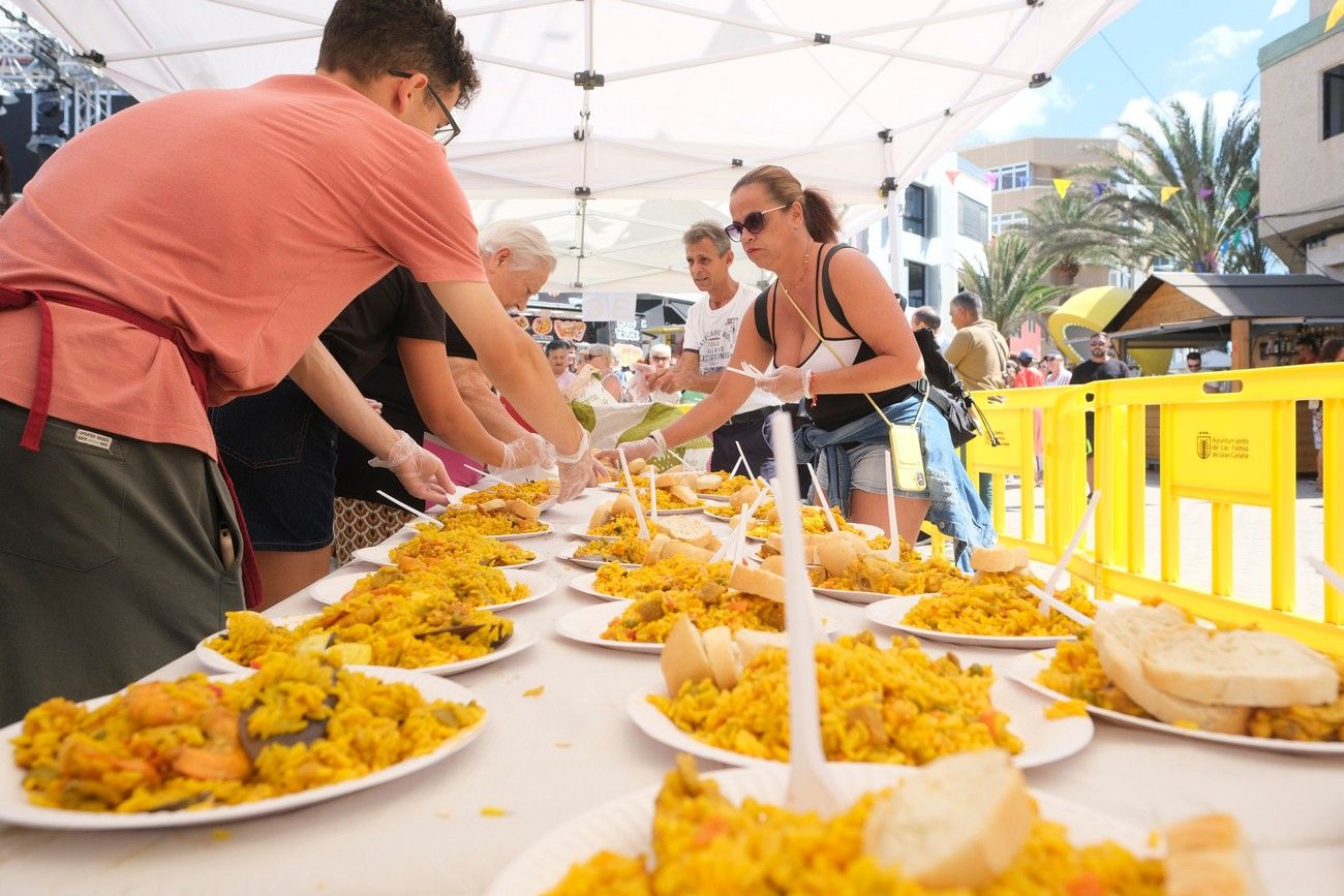 Paellada y Concierto de Aristides Moreno en la clausura de las Fiestas del Pilar 2025