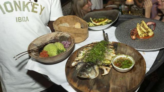 Los platos están elaborados con productos frescos, de temporada y de proximidad. | CINTIA SARRÍA