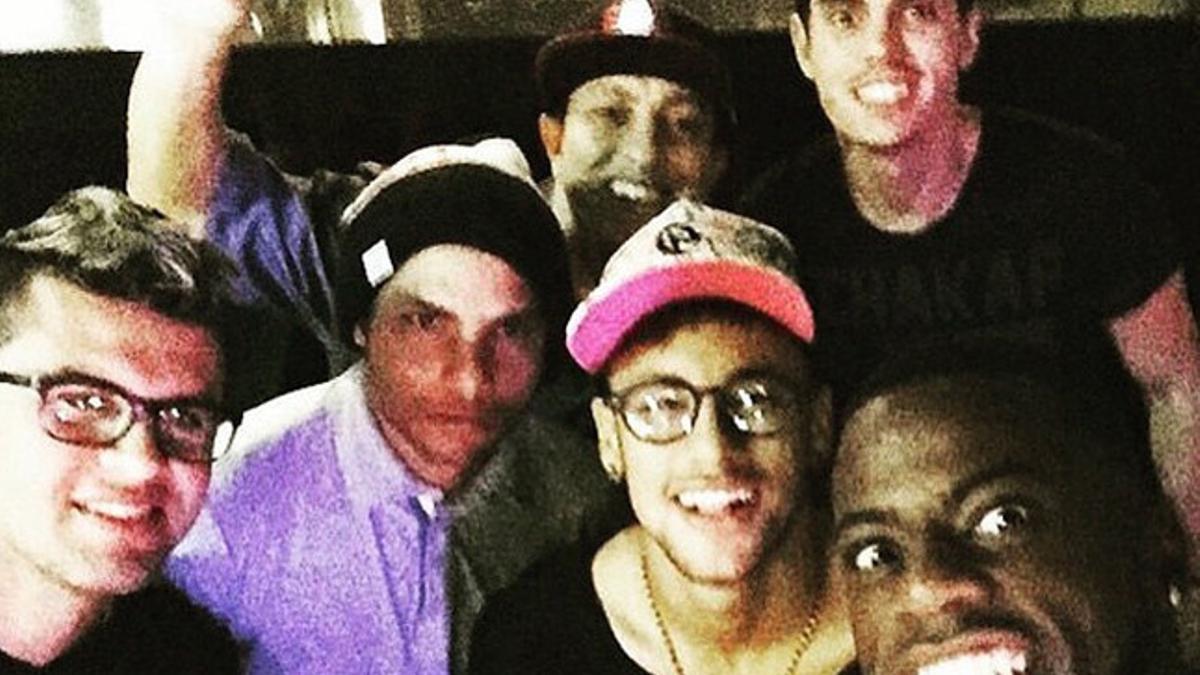 Neymar, con sus amigos en una fotografía publicada en Instagram