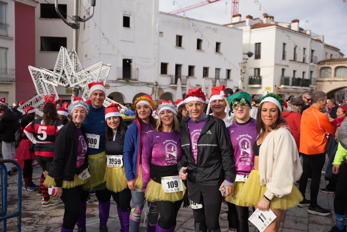 FOTOGALERÍA | Los mejores disfraces de la San Silvestre de Badajoz, en imágenes